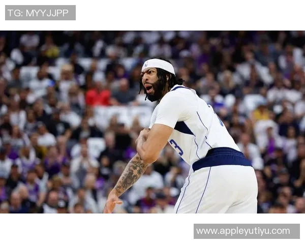 鹈鹕客场挑战独行侠普尔因左膝酸痛缺席赛季场均173分表现受影响