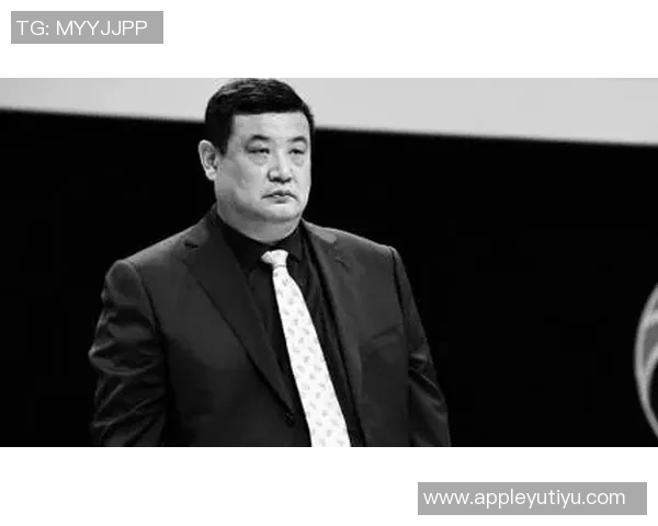 徐长锁慧眼识珠引杨瀚森入青岛开启篮球新篇章 徐长锁慧眼识珠引杨瀚森入青岛开启篮球新篇章