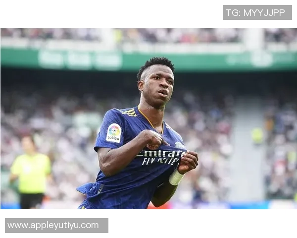 埃尔切主帅直言维尼修斯犯规明显非正常比赛对抗行为引发争议 埃尔切主帅直言维尼修斯犯规明显非正常比赛对抗行为引发争议