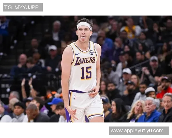 里夫斯赛季前五场狂砍171分追平湖人传奇球星韦斯特科比与贝勒