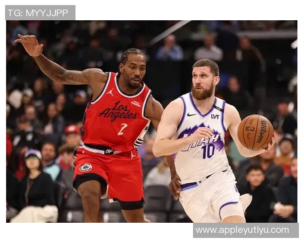 小卡季前赛表现出色砍下35分与队友重聚感到非常开心